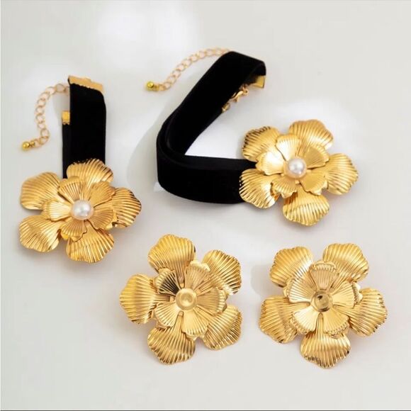 Black Velvet Gold Rose Flower Choker Necklace Bracelet Earrings Jewelry Set NEW! - Picture 5 of 6